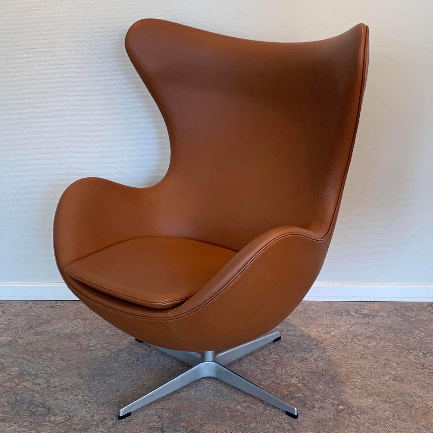 Arne Jacobsen 3316 gget Cognac classic l der ClassicDesign